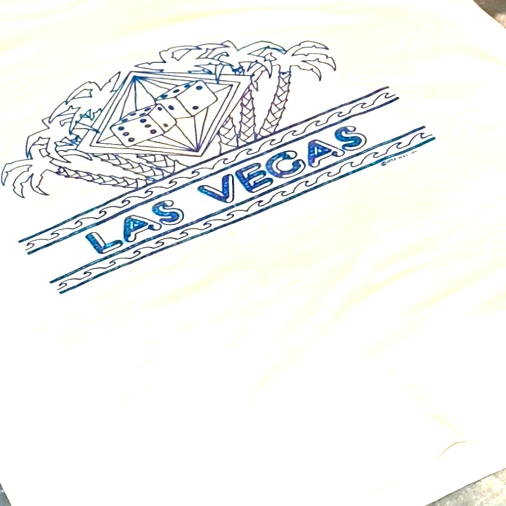🟢93’ Vintage LAS VEGAS TAShirt | White T-Shirt | iridescent coloring rare NWOT
